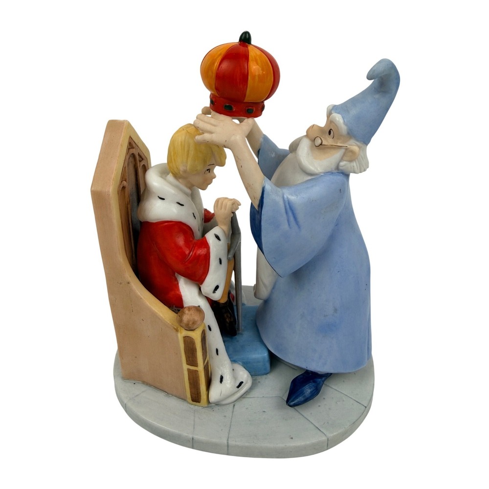 Disney Magic Memories The Sword in the Stone Merlin Arthur Figurine Limited Ed